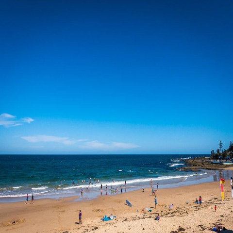 Dolphin Court 5 - Lightning Ridge Tourism 3