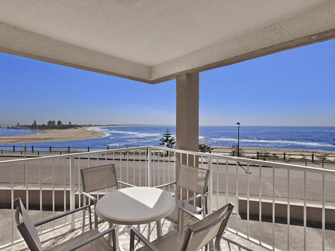 Dolphin Court 5 - Lightning Ridge Tourism 0