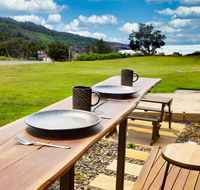 Dolphin Studio Apartment 1a Ocean Street - Lightning Ridge Tourism