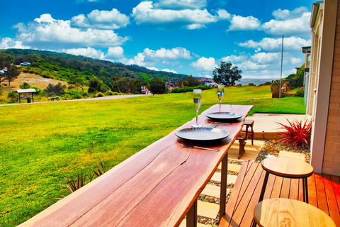 Dolphin Studio Apartment, 1a Ocean Street - Lightning Ridge Tourism 2