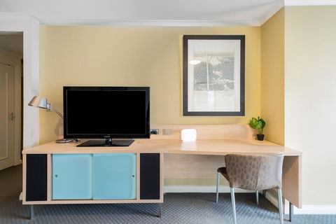 DREAM HARBOUR VIEW 2 BRM // GYM, POOL And PARKING - Lightning Ridge Tourism 2