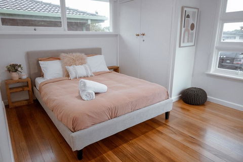 Dromana Beach House - Lightning Ridge Tourism 0
