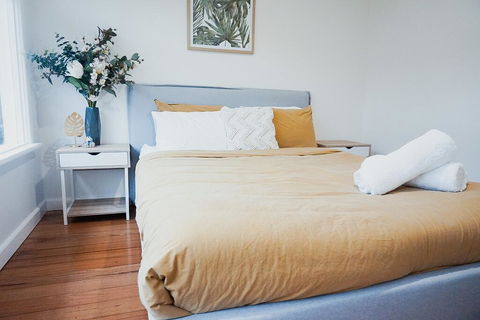 Dromana Beach House - Lightning Ridge Tourism 1