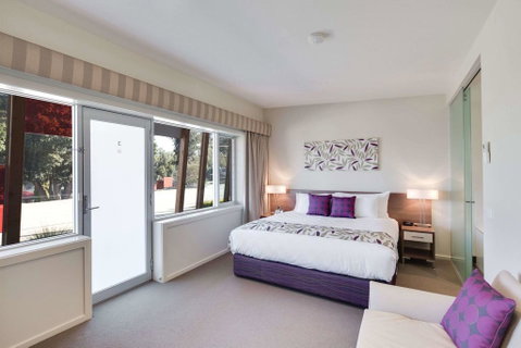 Drouin Motel - Lightning Ridge Tourism 2