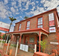 Early Australian Motor Inn - Lightning Ridge Tourism