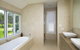 Echo Beach House, 16 Reflections Dr - Luxurious House With Magnificent Pool And Ducted Air - thumb 2