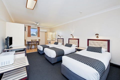 Econo Lodge Savannah Park Tamworth - Lightning Ridge Tourism 1