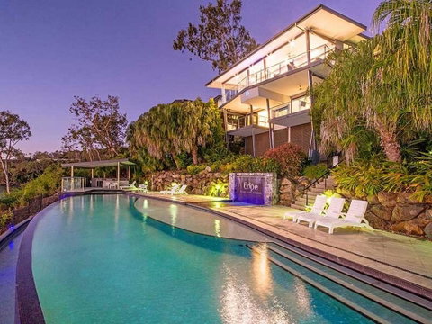 Edge Penthouse On Hamilton Island - Lightning Ridge Tourism 1