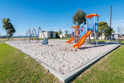 Edithburgh Caravan Park - Lightning Ridge Tourism 1