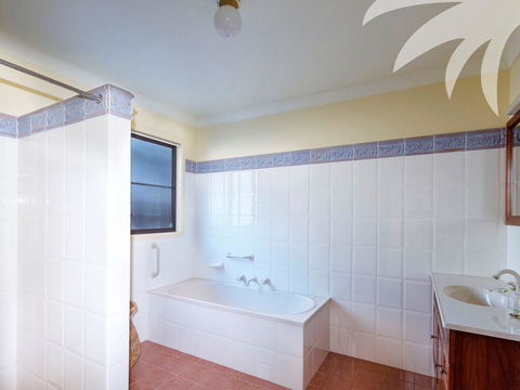 Elandra - Lightning Ridge Tourism 1