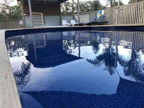 Elk Estate - Lightning Ridge Tourism 3