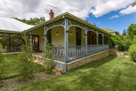 Elm Tree Lodge Beechworth - Lightning Ridge Tourism 3