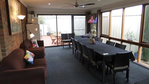 Elwood House - Lightning Ridge Tourism 1