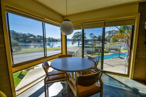 Emmanuel Holiday Apartment - Lightning Ridge Tourism 3