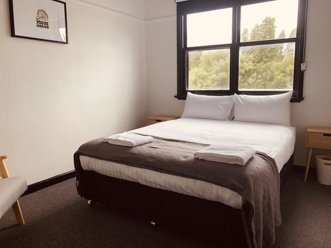 Empire Hotel Beechworth - Lightning Ridge Tourism 2