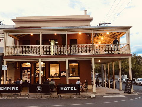 Empire Hotel Beechworth - Lightning Ridge Tourism 1