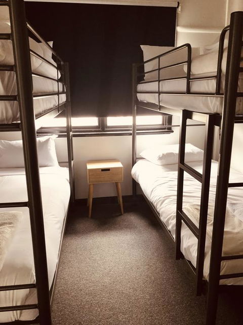 Empire Hotel Beechworth - Lightning Ridge Tourism 3