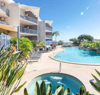 Endless Summer Resort - Lightning Ridge Tourism