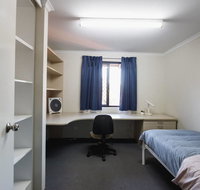 Erica Underwood House 6 Bedroom Flat - Lightning Ridge Tourism