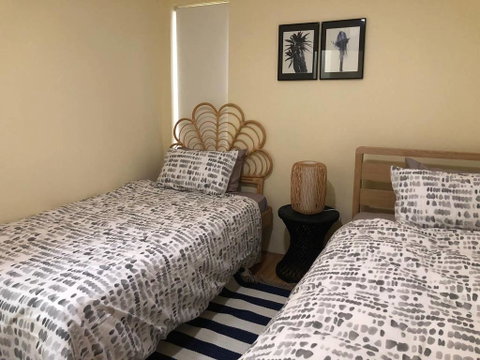 Escape To Strathfield For 8 Guests - Lightning Ridge Tourism 2