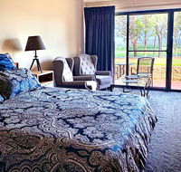 Estate Tuscany - Lightning Ridge Tourism