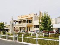 Book Rainbow Accommodation Vacations Lightning Ridge Tourism Lightning Ridge Tourism