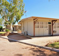 Exmouth Villas Unit 33 - Renovated Holiday Villa a Short Walk from Town Centre - Lightning Ridge Tourism