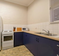 Exmouth Villas Unit 35 - 2 Bedroom Self-Contained Unit at the Heart of Town - Lightning Ridge Tourism