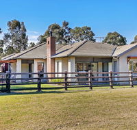 Fairview - Lightning Ridge Tourism