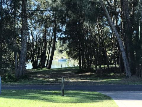 FAIRVIEW 25A - Waterfront Home - Lightning Ridge Tourism 0