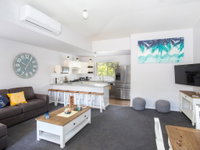 Book Mollymook Accommodation Vacations Lightning Ridge Tourism Lightning Ridge Tourism