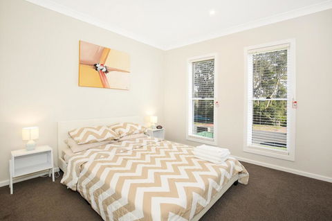 Fairways - 10 Mins To Hyams Beach - Lightning Ridge Tourism 3
