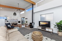 Book Illowa Accommodation Vacations Lightning Ridge Tourism Lightning Ridge Tourism