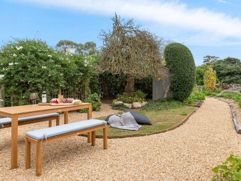 Fig Tree Cottage - Lightning Ridge Tourism 1