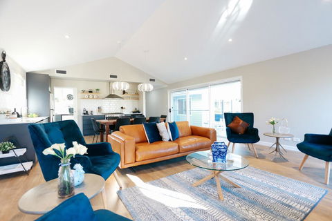Figtree Cottage - Lightning Ridge Tourism 1
