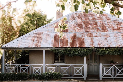 French Cottage 1854 With Stunning Alfesco Garden - Lightning Ridge Tourism 0
