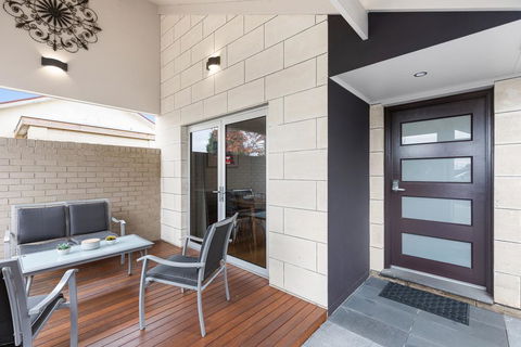 Frewville 7 Apartment - Lightning Ridge Tourism 2