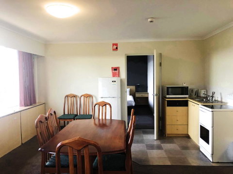 Frontier Hotel Darwin - Lightning Ridge Tourism 2