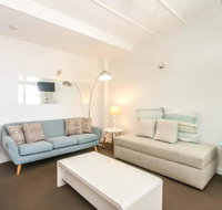 Funky 1 Bedroom Beach Pad by the Beach - Lightning Ridge Tourism