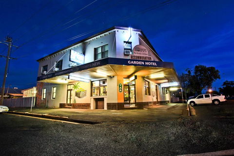 Garden Hotel - Lightning Ridge Tourism 0
