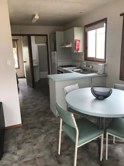 Geelong Surfcoast Hwy Holiday Park - Lightning Ridge Tourism 3