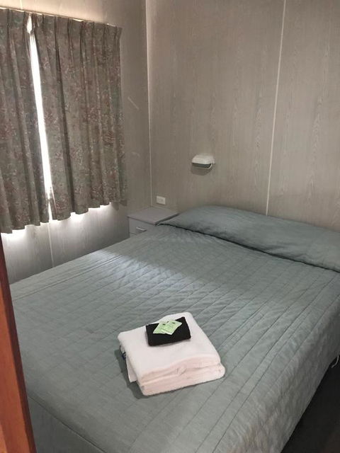 Geelong Surfcoast Hwy Holiday Park - Lightning Ridge Tourism 2