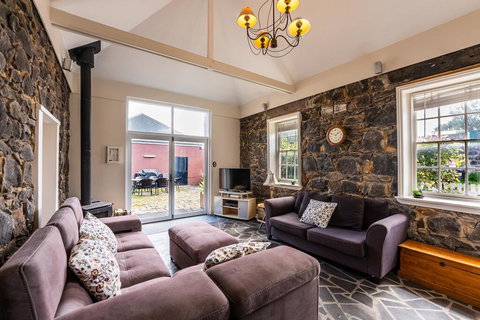 Georgia - Lightning Ridge Tourism 2