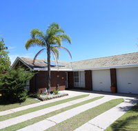 Gerry's Waterfront - Lightning Ridge Tourism