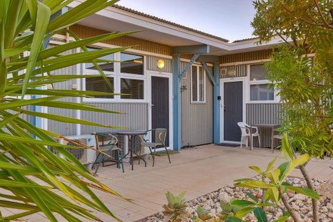 Getaway Villas Unit 38-12 - 1 Bedroom Self-Contained Accommodation - Lightning Ridge Tourism 0