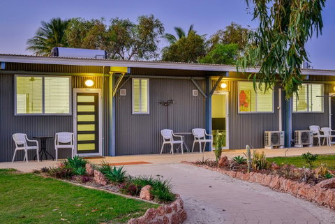 Getaway Villas Unit 38-3 - 1 Bedroom Self-Contained Accommodation - Lightning Ridge Tourism 2