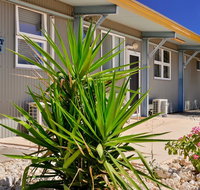 Getaway Villas Unit 38-6 - 1 Bedroom Self-Contained Accommodation - Lightning Ridge Tourism