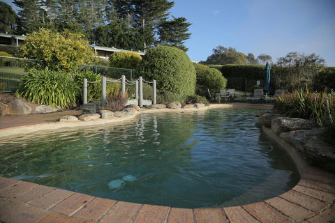 Gipsy Point Lakeside - Lightning Ridge Tourism 1