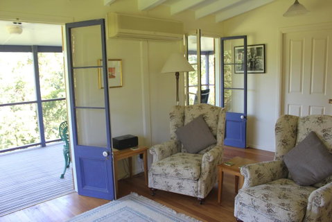 Glocca Morra Cottage - Lightning Ridge Tourism 1