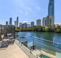Gold Coast Private Homes - Waterfront Villas Paradise Island - Lightning Ridge Tourism